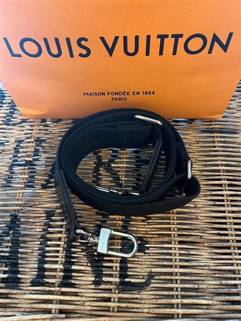 louis vuitton umhängegurt|louis vuitton lv.